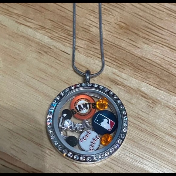 Sf giants inspired floating charm locket necklace - Picture 1 of 1